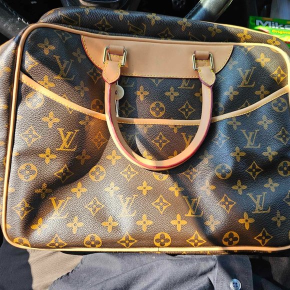 Used Authentic Louis Vitton Bag - Picture 1 of 10